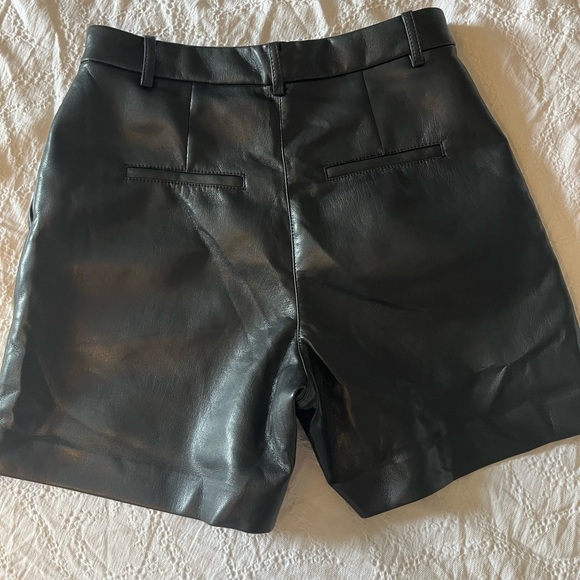 Wilfred Limerick Leather Short 5” - Picture 2 of 2
